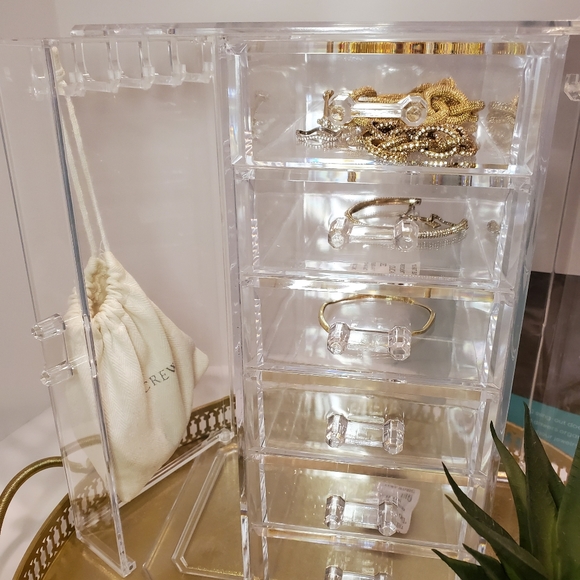 6 Drawer and Hanger Deluxe Organizer